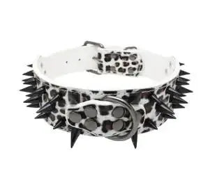 ANN.NUK - HUNDEHALSBAND MIT NIETEN - ANN.NUK