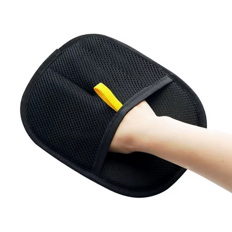 Tierhaare adé – mit dem 2-in-1 Reinigungs-Handschuh!