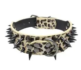 ANN.NUK - HUNDEHALSBAND MIT NIETEN - ANN.NUK